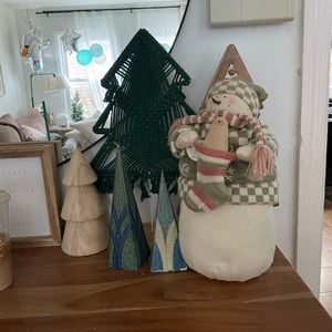 Checkered print snowman